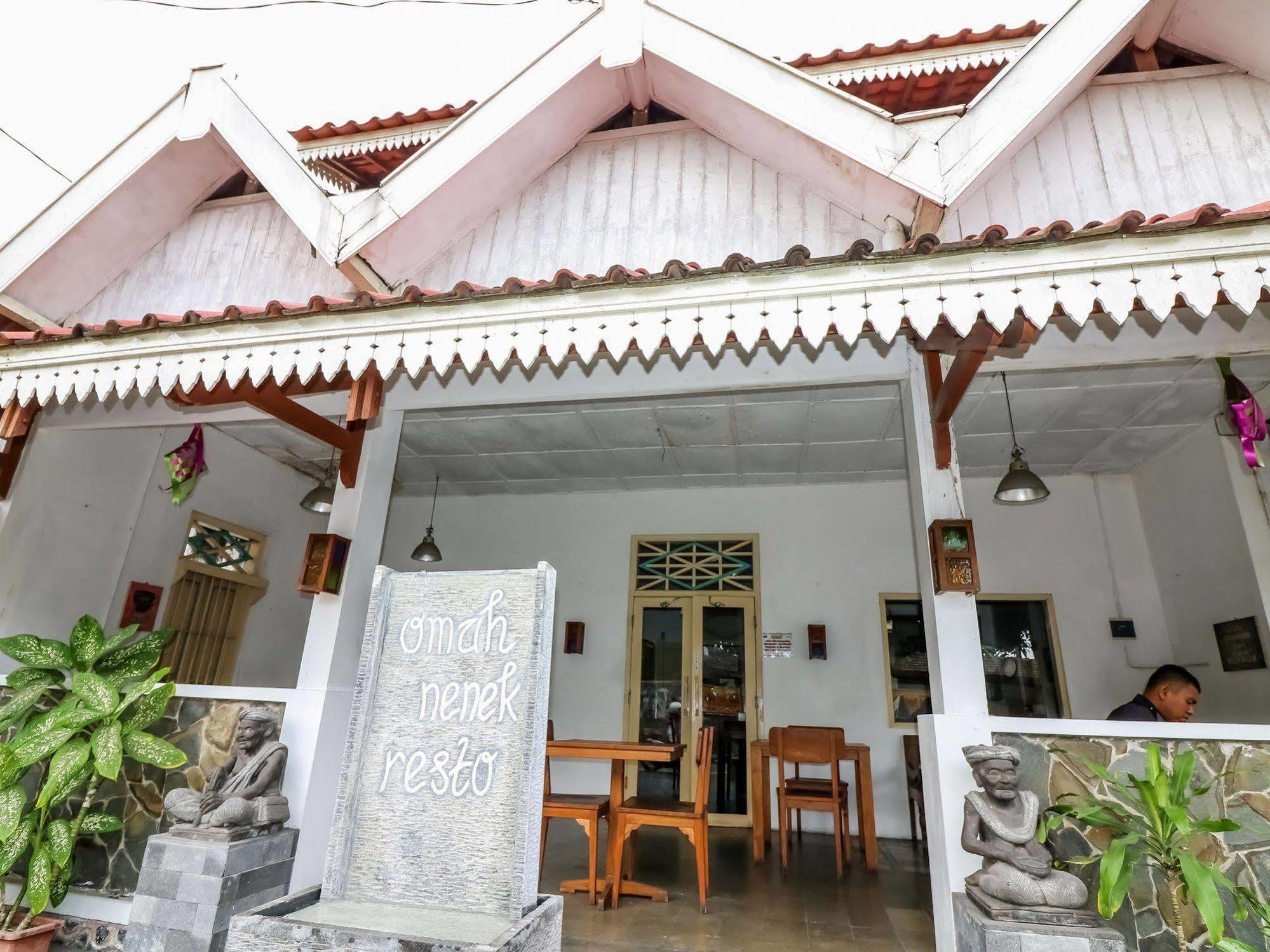 Mawar Asri Hotel Yogyakarta Ngoại thất bức ảnh